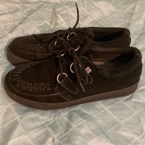 TUK CREEPER LOAFER BLACK SKULL LACED SNEAKERS